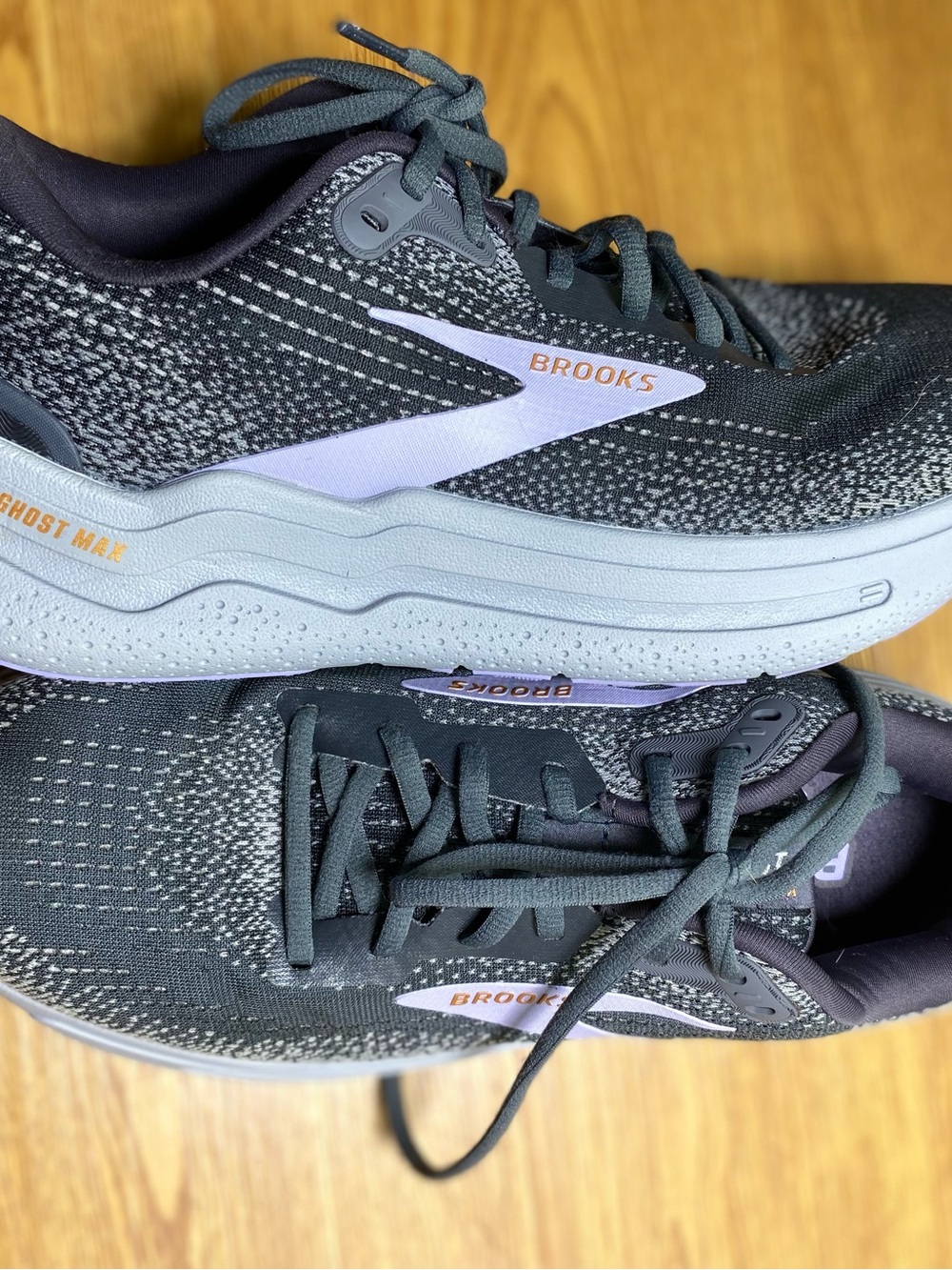 Brooks Men’s Running Shoes - Black & Light Purple Accents